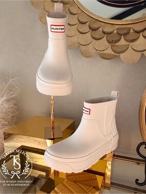 New! ✨ Hunter Play Short Rain Boots White Size 8